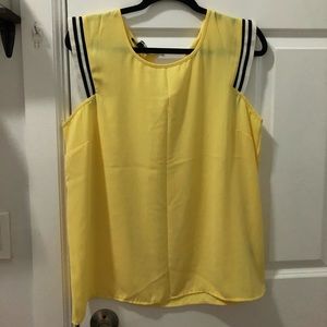 Kiabi yellow blouse